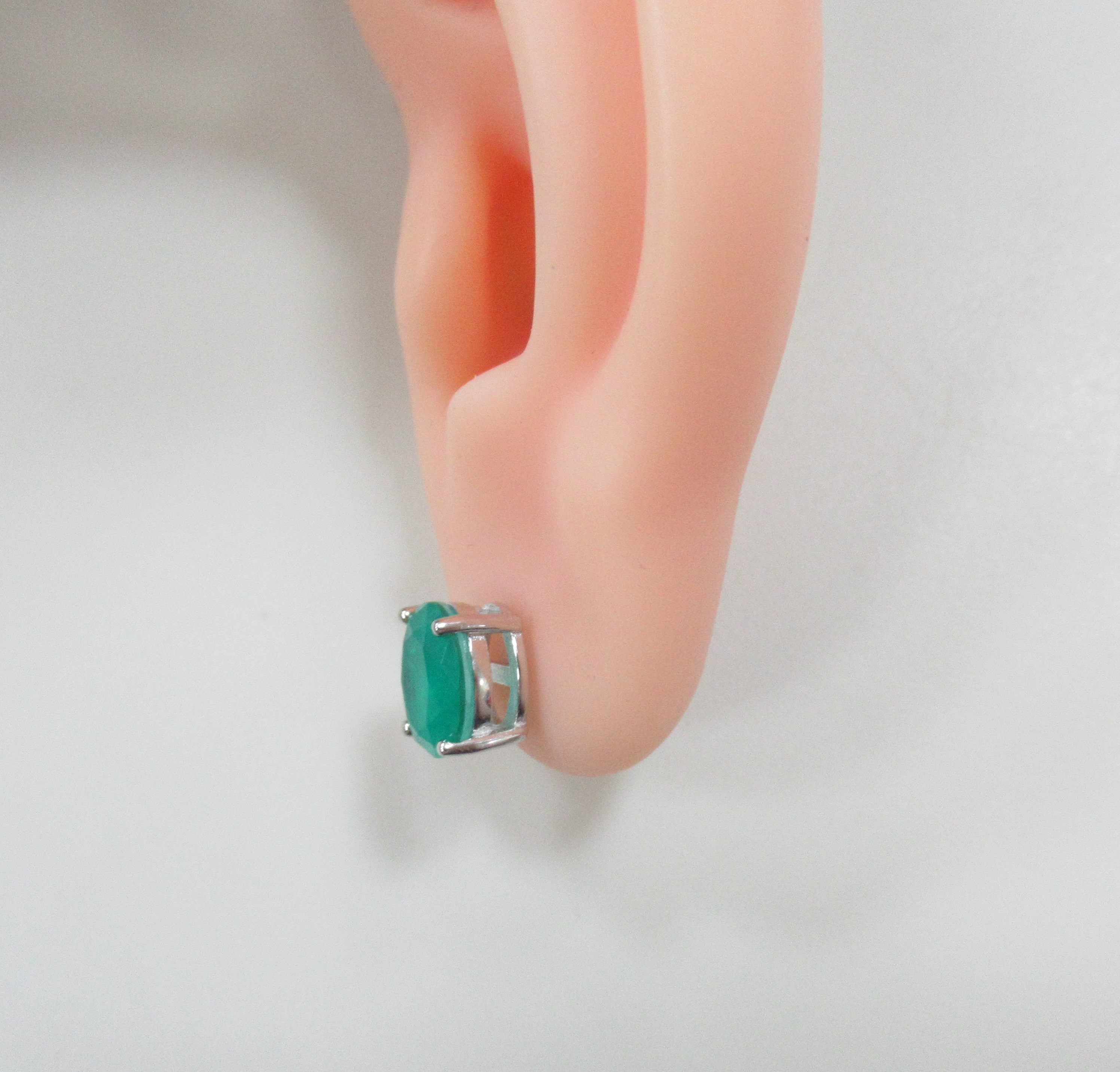 Серебряные серьги-пусеты с алпанитами